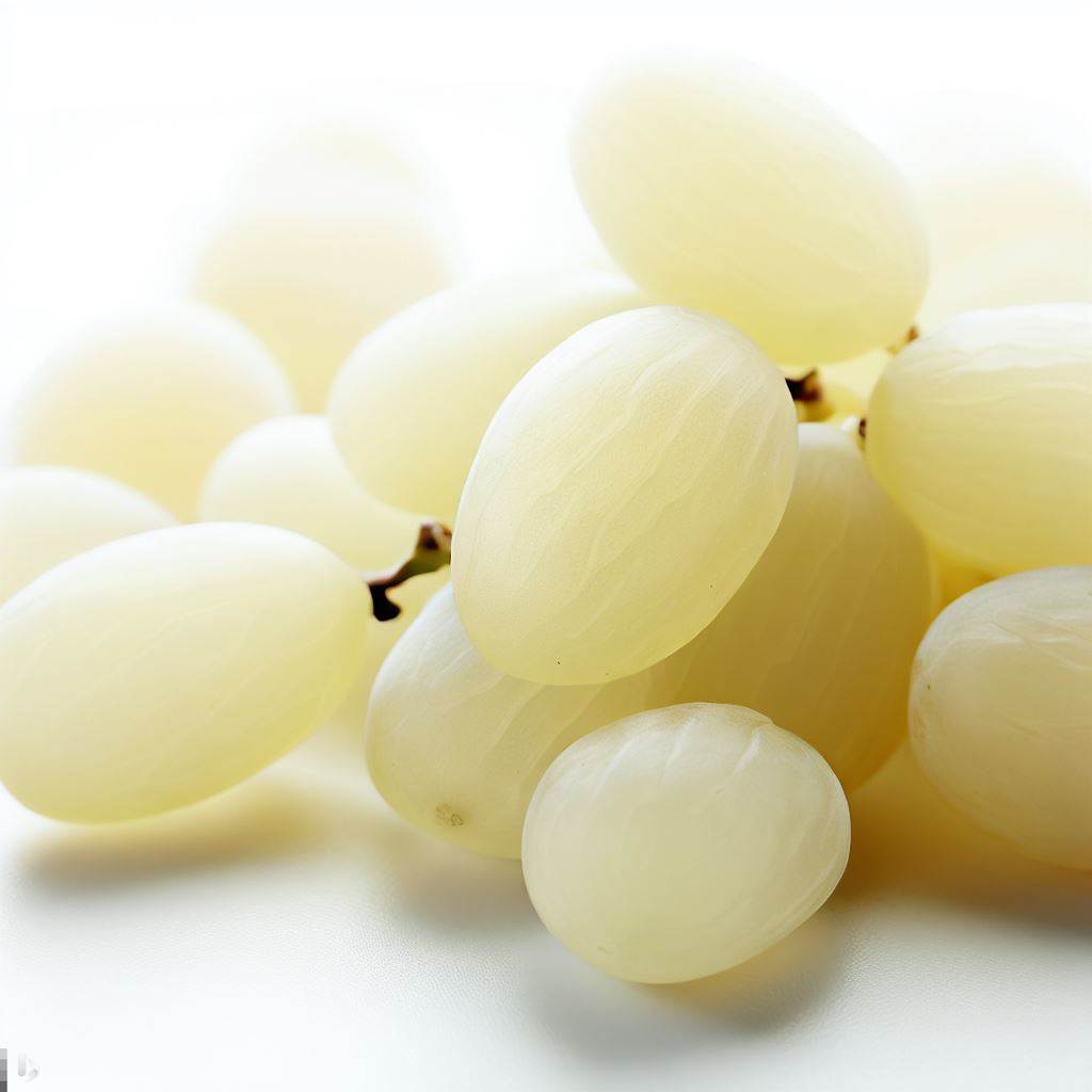 WHITE SEEDLESS GRAPES